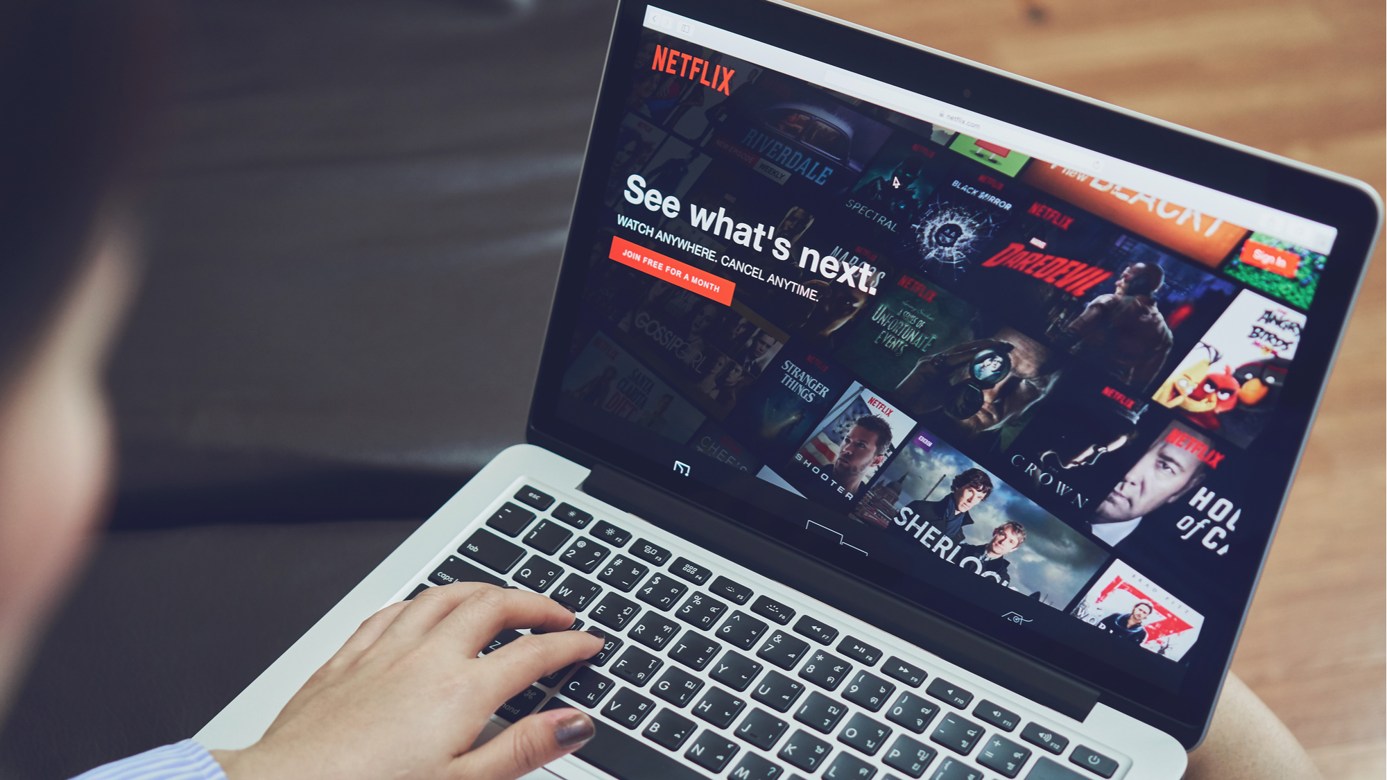Netflix shuffle option for watching series in test phase