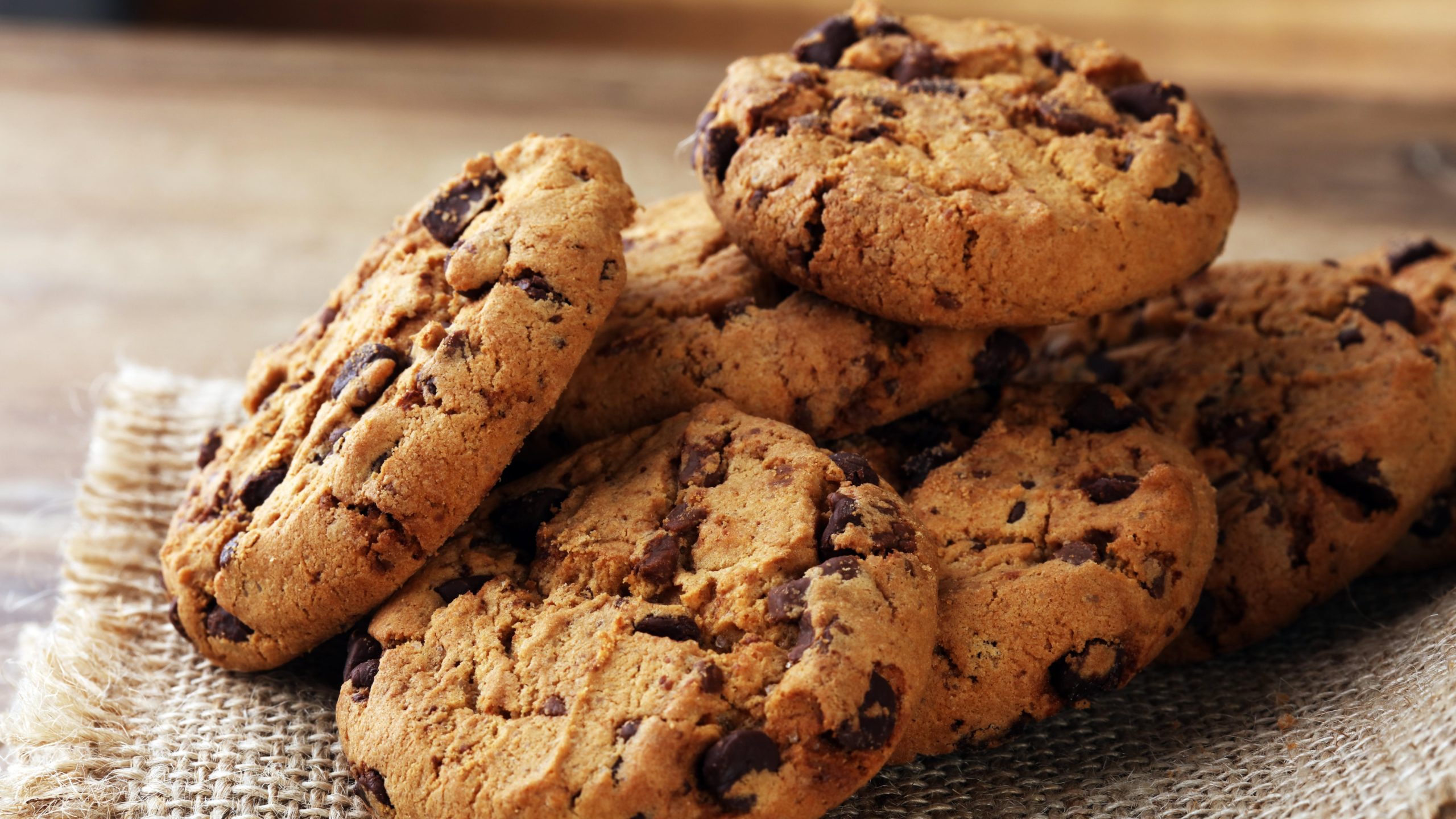 Cookies что это. Кукис полевой. Дениш кукис. Печенье американо кукис. Шоколадное печенье рут Уэйкфилд.