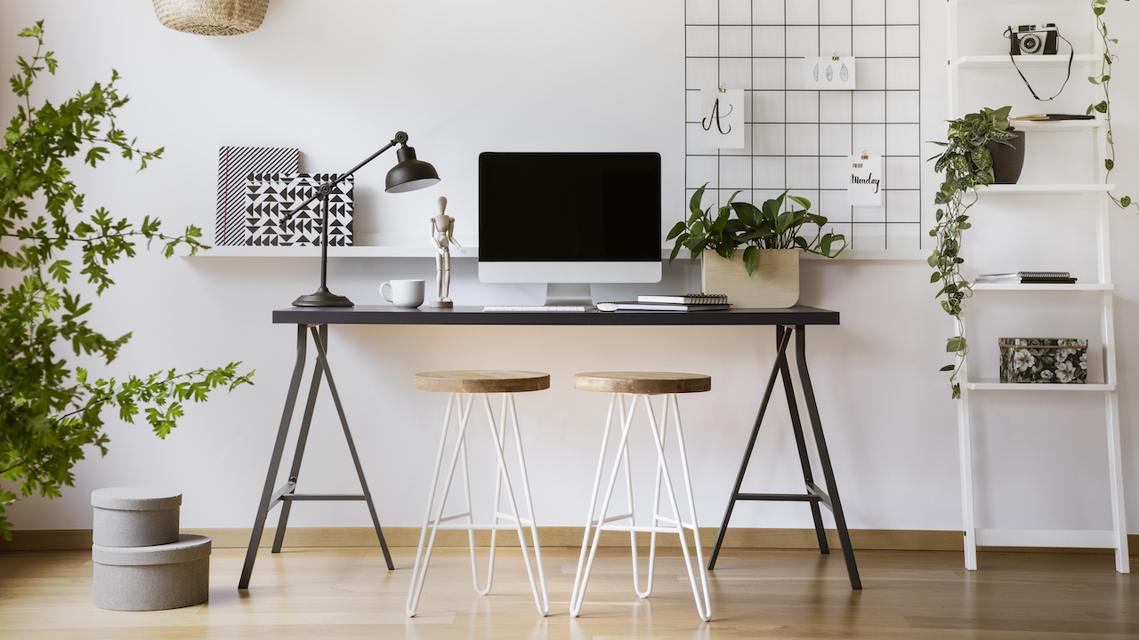 The Best Desks For Your Home Office: From Corner to Standing Desks