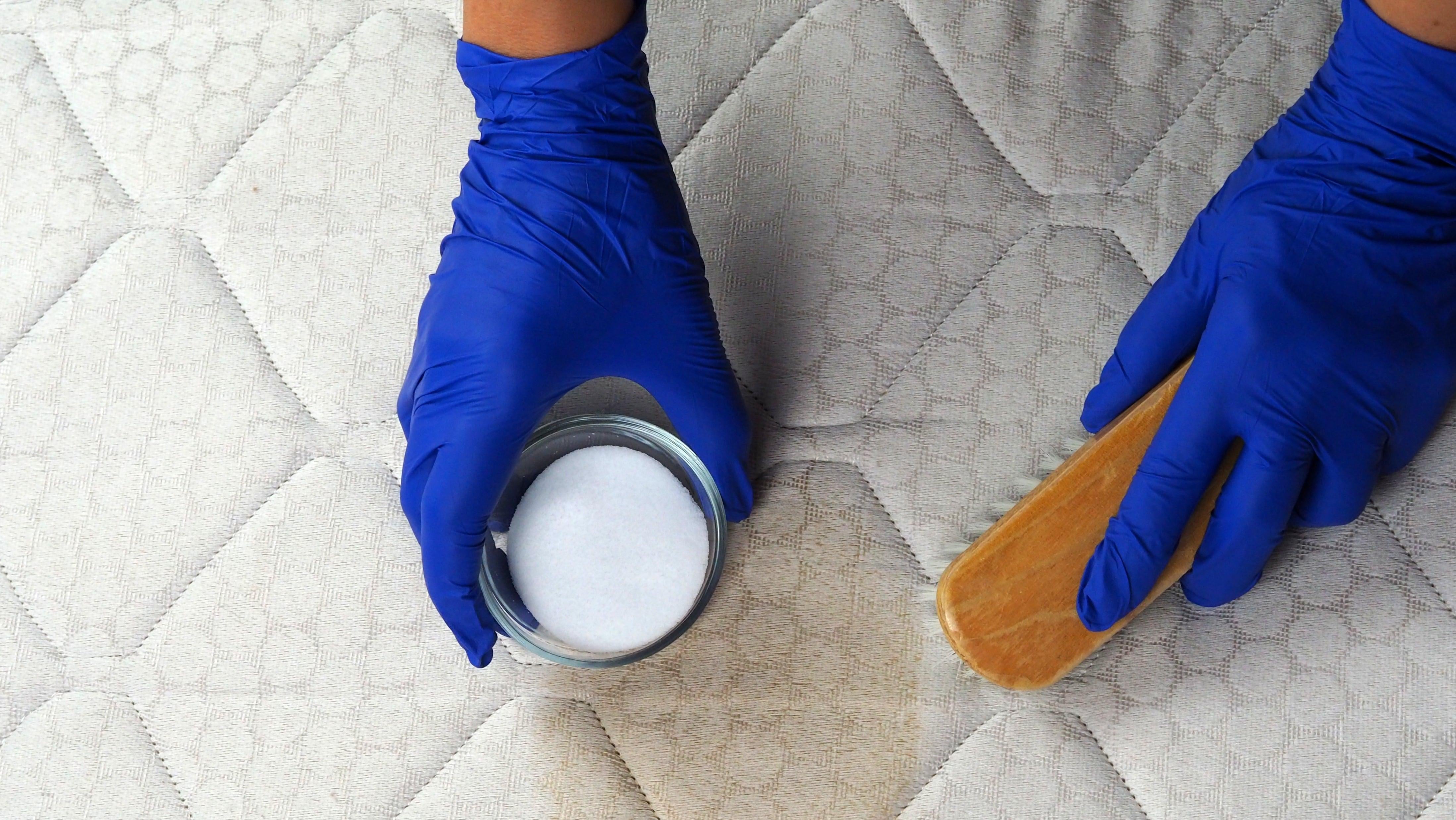 the-best-way-to-remove-stains-from-your-mattress