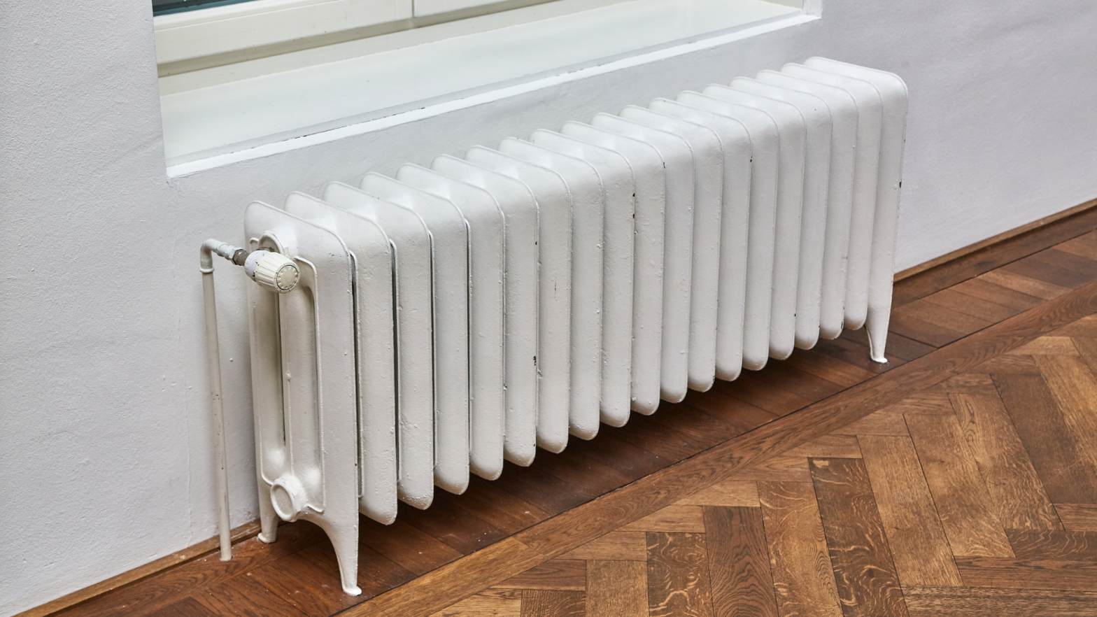 This Is the Best Way to Clean a Radiator