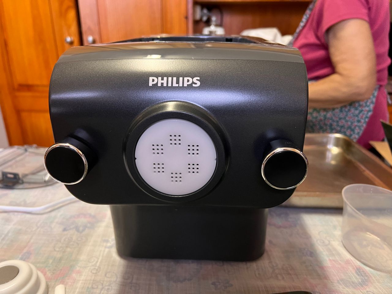 breed verf Actief Philips Pasta Maker Review: My Nonna and I Tested The Machine Out